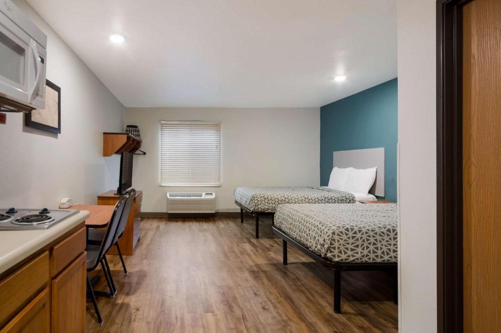 Double Room with Two Double Beds - Non-Smoking interior
